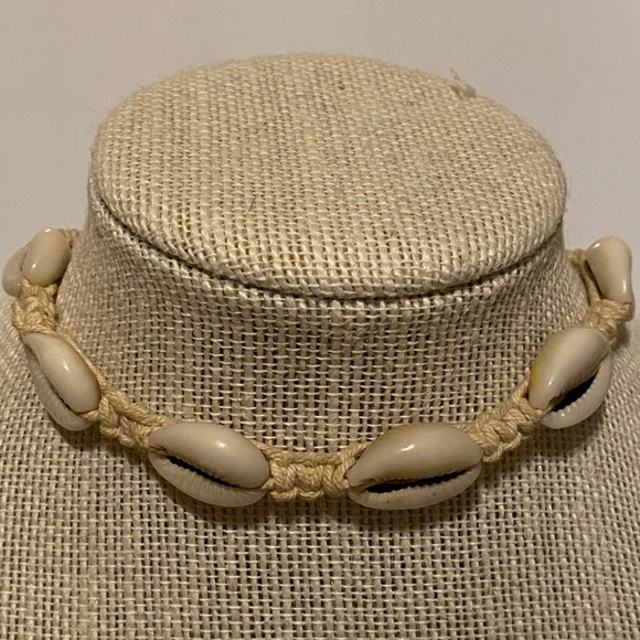 Shell 🐚 necklace - Picture 2 of 3